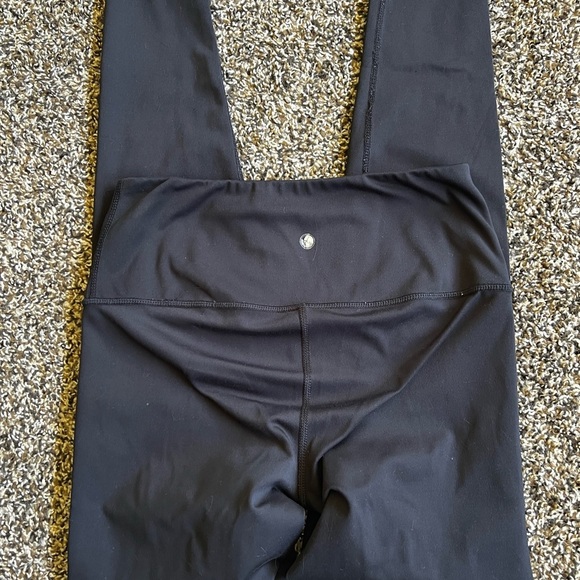 Black High-Rise Full-Length Leggings with Stretchy Fabric - Picture 5 of 5